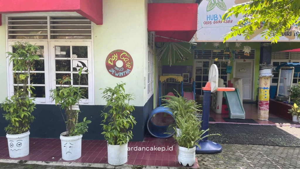 Daycare di Margonda adalah Dewintha, PAUD & daycare berpengalaman sejak 1997 dengan lokasi strategis, guru hangat, fasilitas lengkap, dan harga terjangkau.
