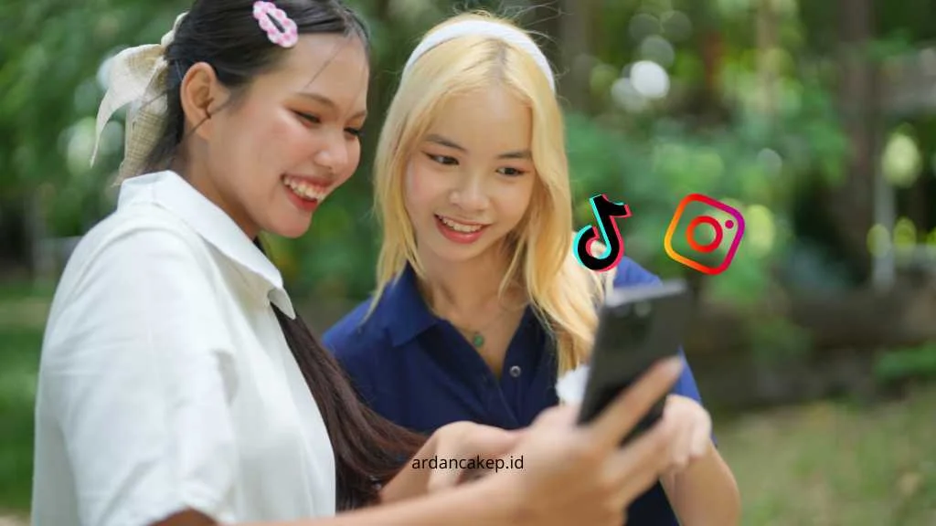 Jadwal Posting di Instagram dan TikTok terbaik untuk audiens Indonesia adalah pagi (06.00–09.00), siang (12.00–13.00), dan malam (18.00–21.00 WIB) untuk memaksimalkan jangkauan dan engagement.