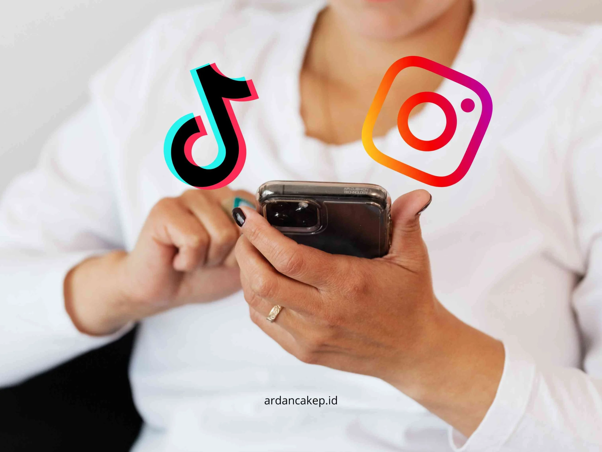 Media sosial berubah. Data terbaru 2026 menjelaskan seberapa sering kita harus posting konten di Instagram dan TikTok.