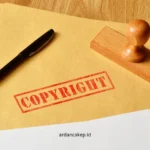 Konten AI tidak selalu bisa di-copyright. Pelajari status hukum, risiko plagiarisme, dan etika monetisasi konten AI agar aman secara legal dan kredibel.
