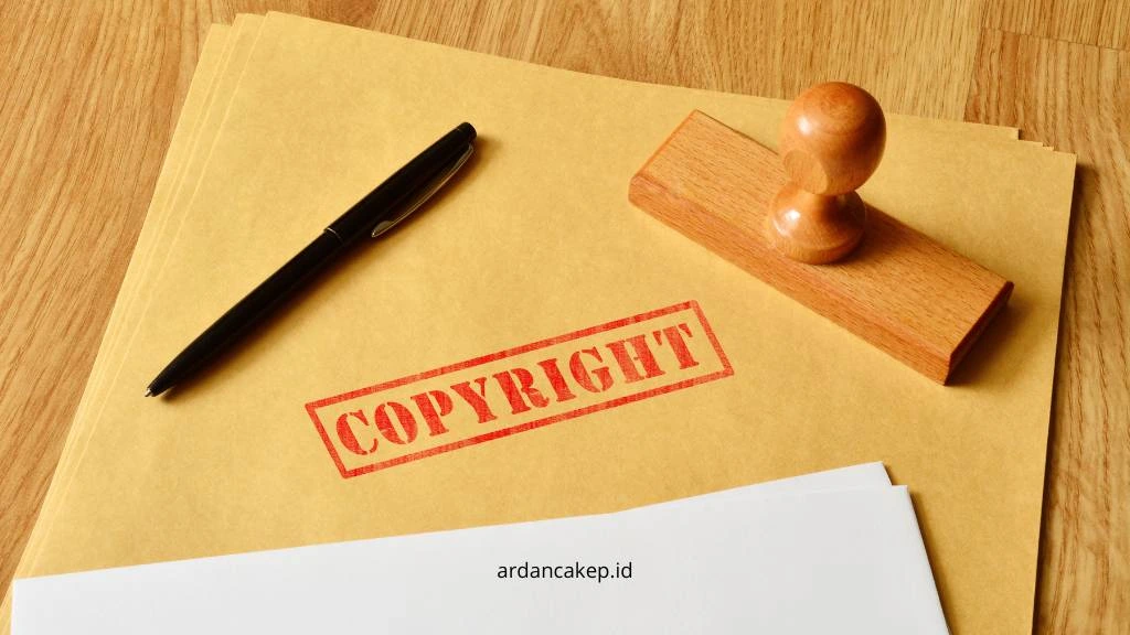 Konten AI tidak selalu bisa di-copyright. Pelajari status hukum, risiko plagiarisme, dan etika monetisasi konten AI agar aman secara legal dan kredibel.